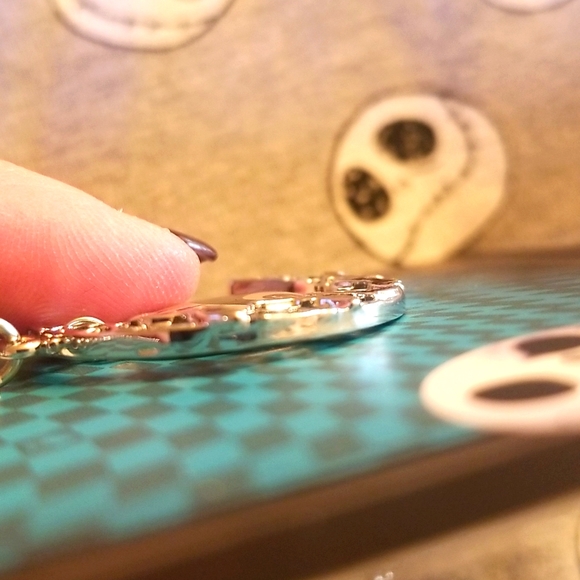 NBC Necklace & Earrings Set - Picture 5 of 10